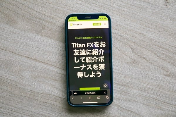 TITAN FX公式